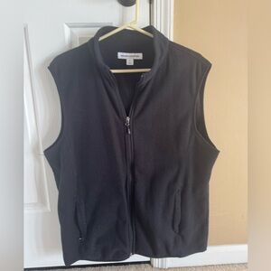 Amazon Essentials Black Fleece Vest
